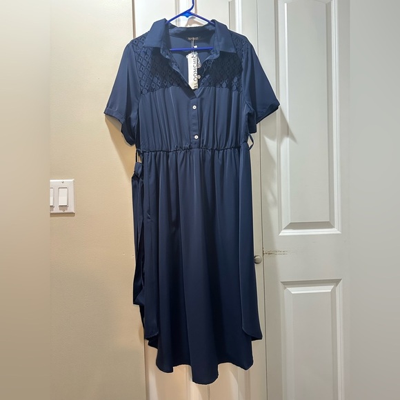 BloomChic Size XL Plain Lace Patchwork Belted Cuffed Sleeve Dress us 14 - Picture 6 of 6